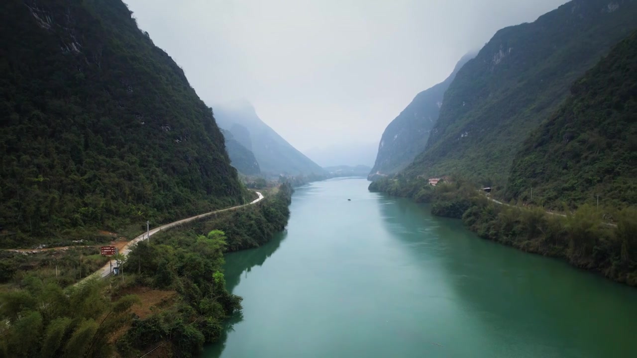 航拍河池红水河群山河流大河山区背景视频素材