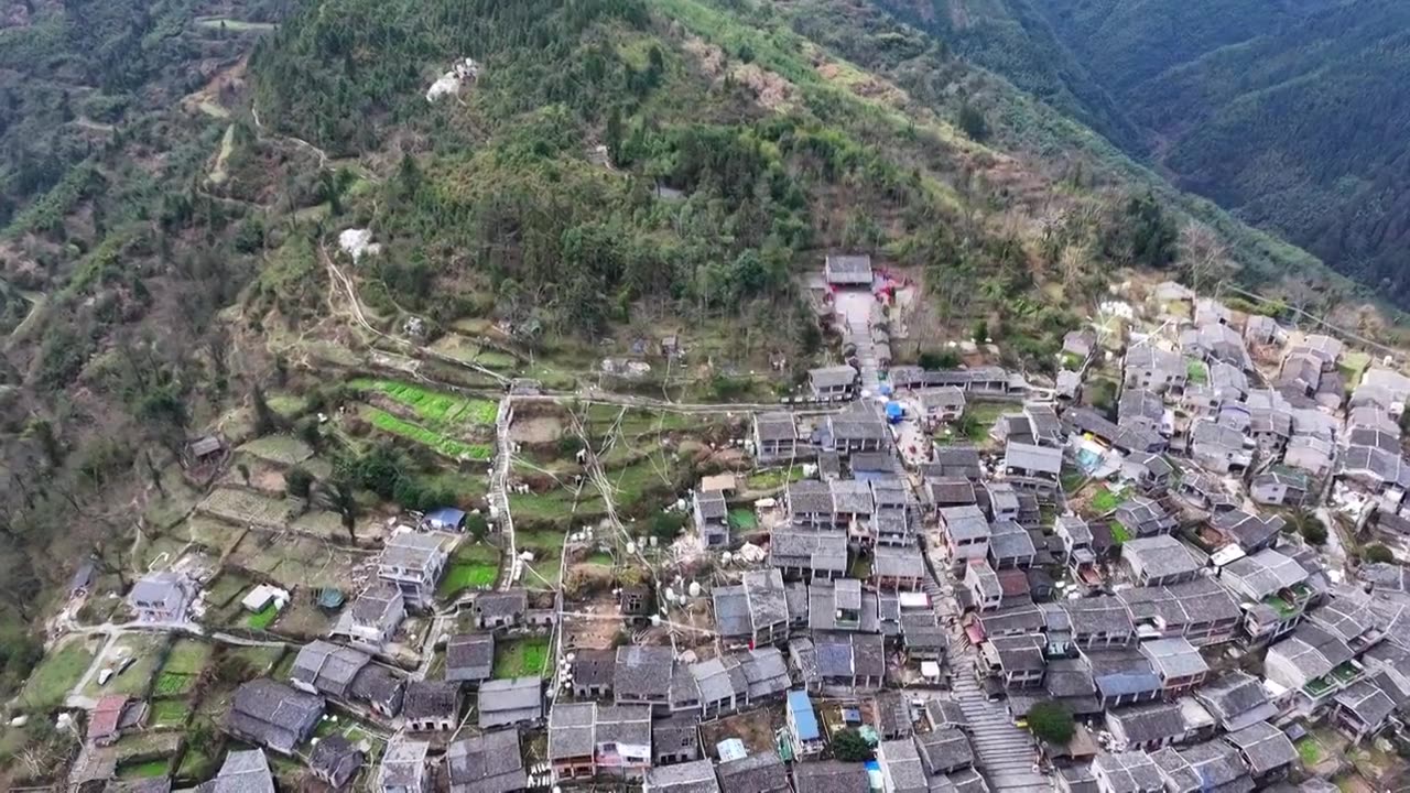 航拍广东清远千年瑶寨梯田田园风光视频素材