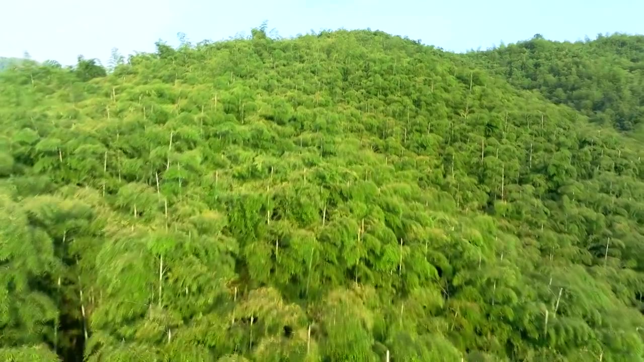 航拍唯美大山空镜头视频素材