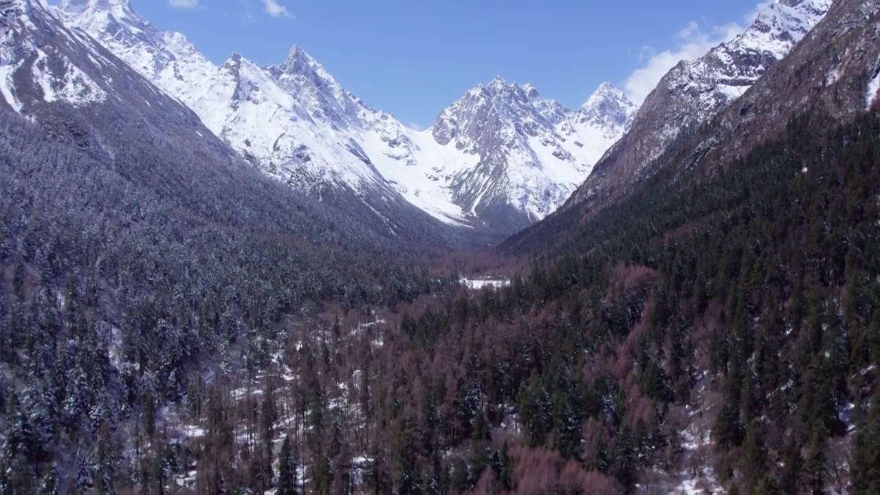 四川省阿坝藏族羌族自治州理县毕棚沟风景区航拍视频下载