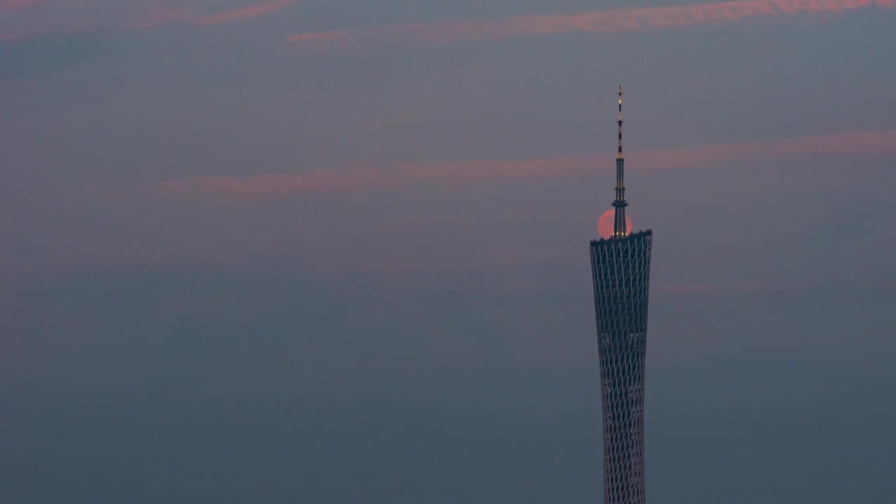 广州塔和月亮视频素材