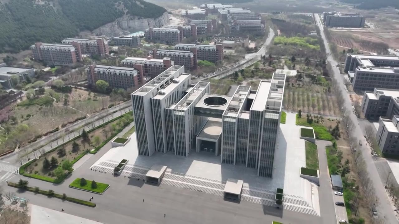 山东师范大学（长清湖校区）图书馆航拍视频素材