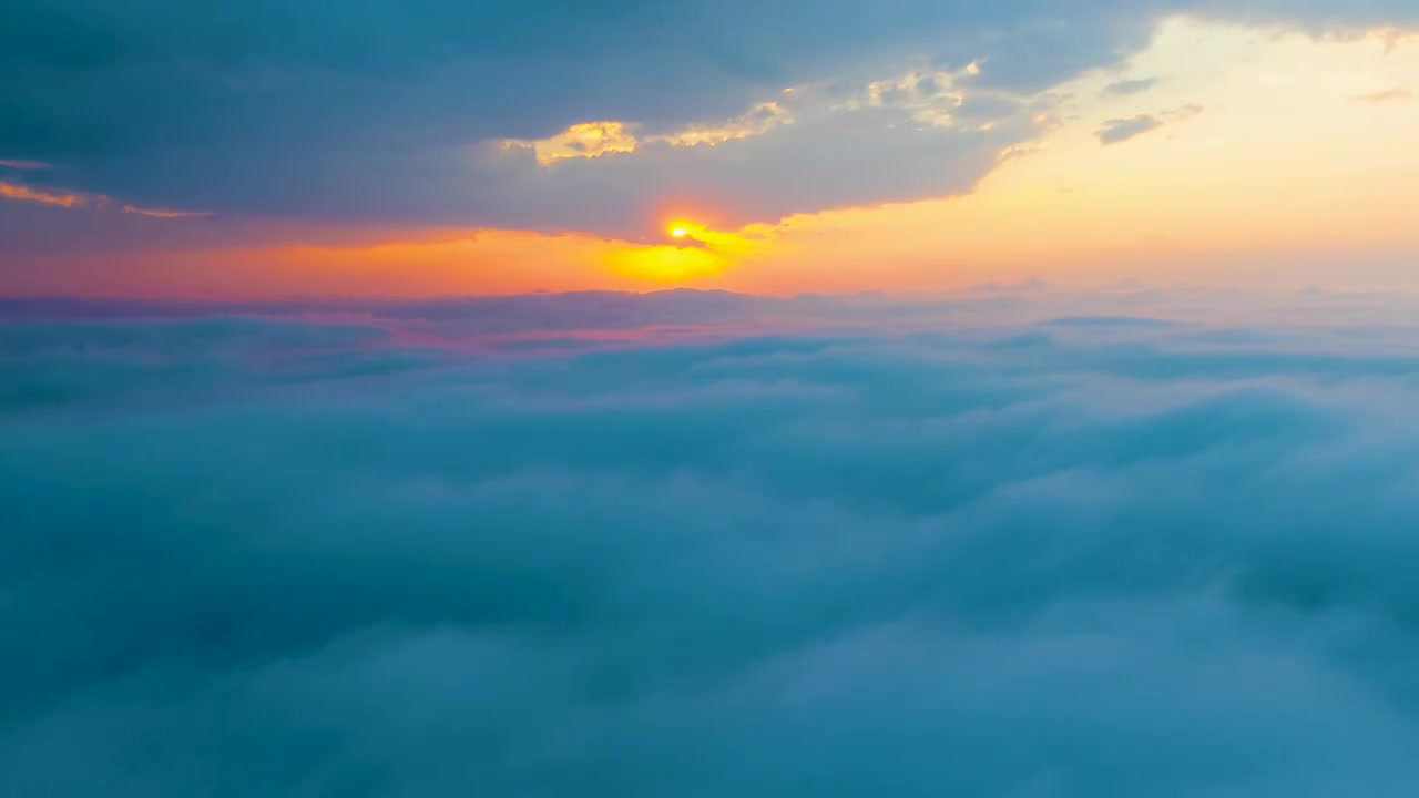 蓝天晚霞天空落日云海延时视频素材