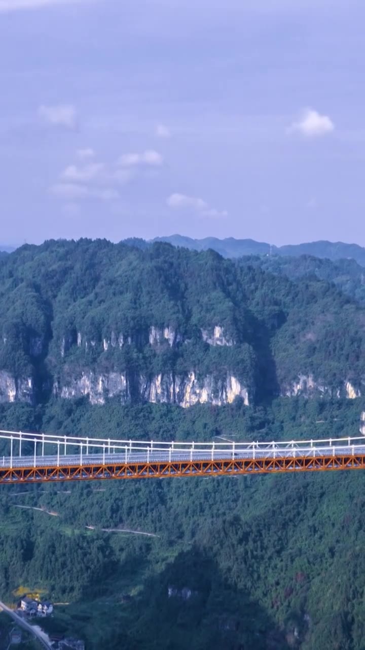 高清竖屏延时航拍湖南矮寨大桥视频素材