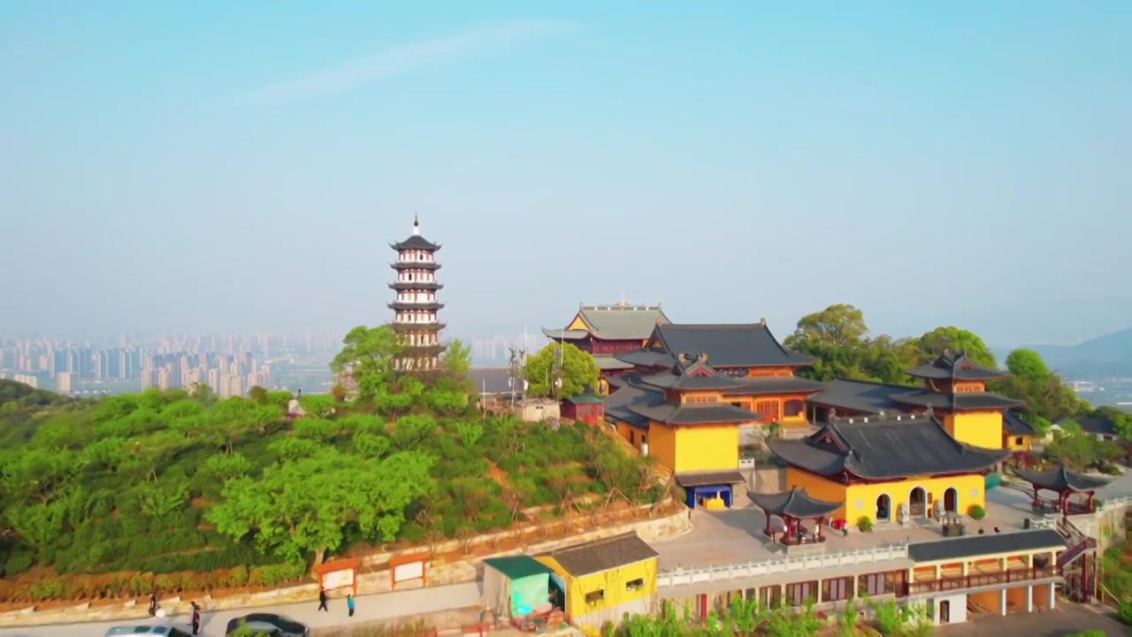 杭州萧山湘湖景区先照寺中国传统宗教寺庙建筑风光航拍视频素材