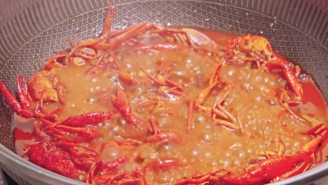 烹饪美食美味提鲜夜市夜宵麻辣香辣小龙虾视频素材