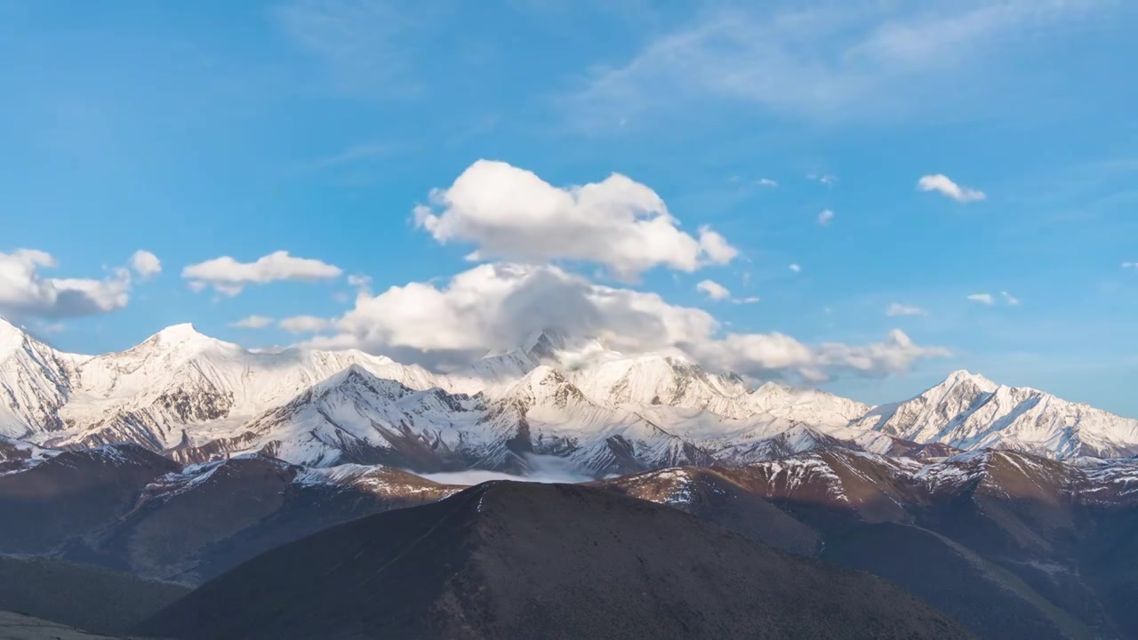 贡嘎雪山延时视频素材