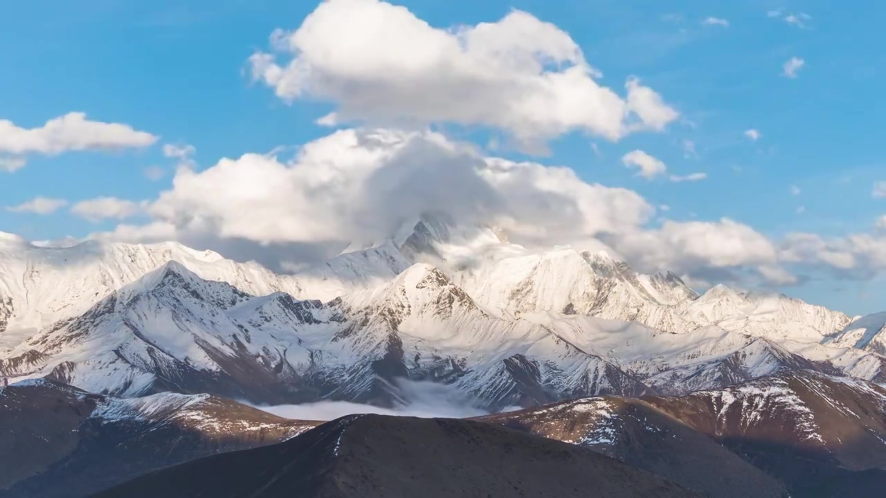 贡嘎雪山延时视频素材