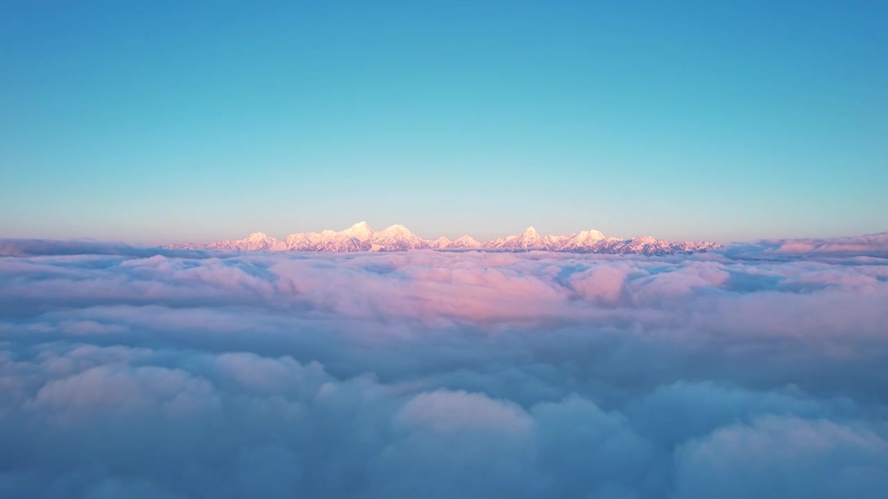 雪山云海日出视频素材