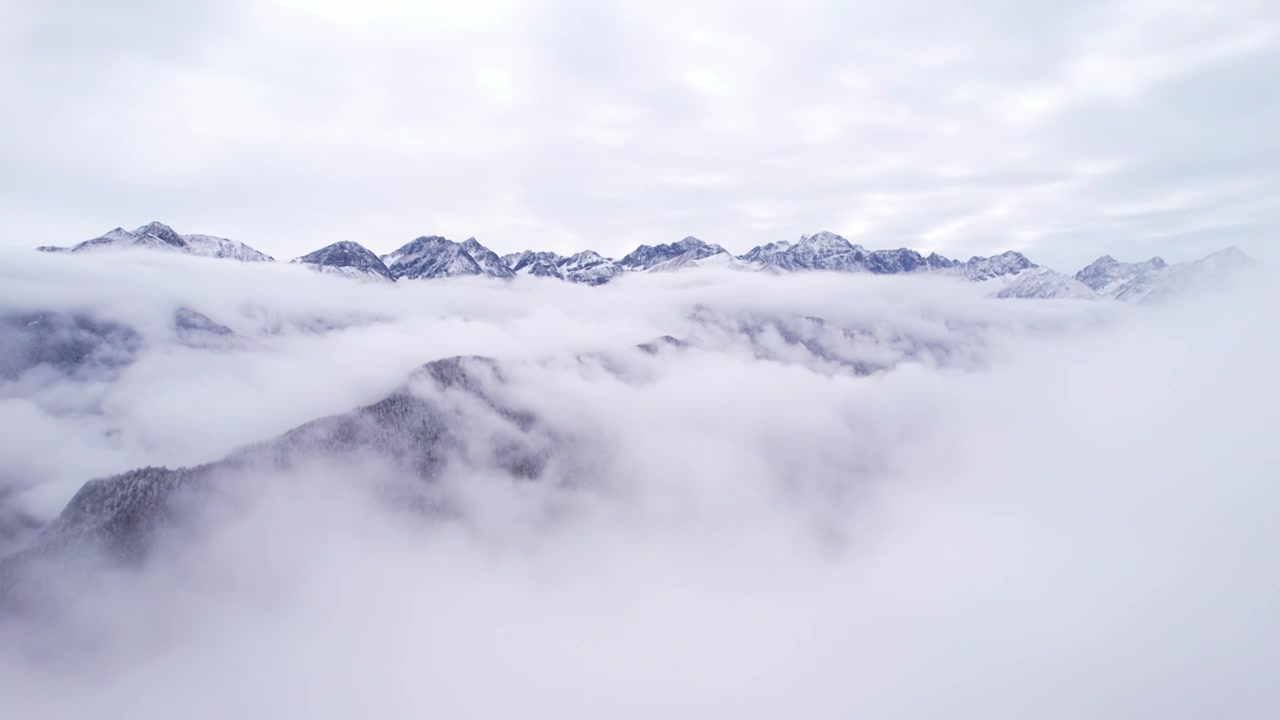 雪山云海日出视频素材