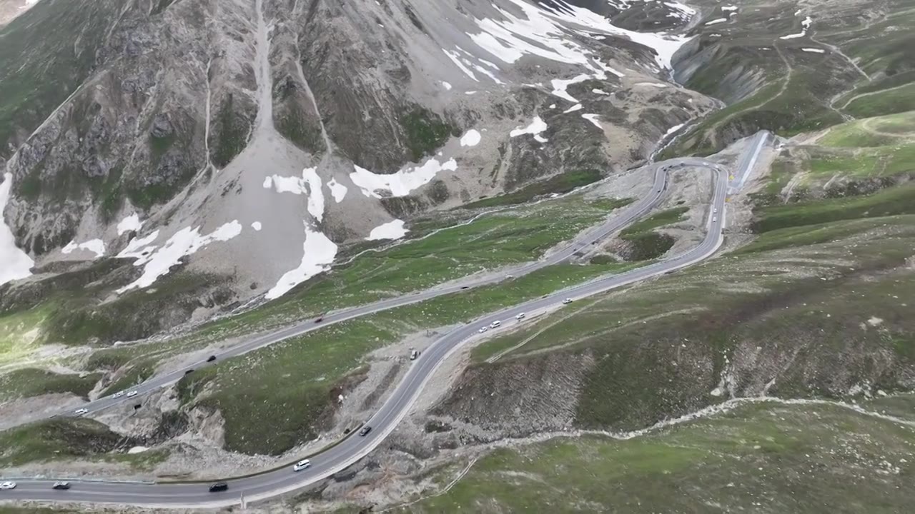 新疆伊犁独库公路雪山天山视频下载