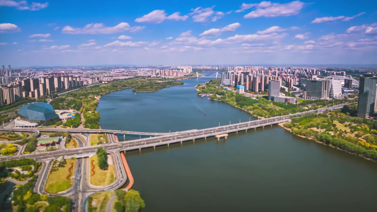 辽宁沈阳浑河沿岸壮观大气城市风景航拍延时视频素材