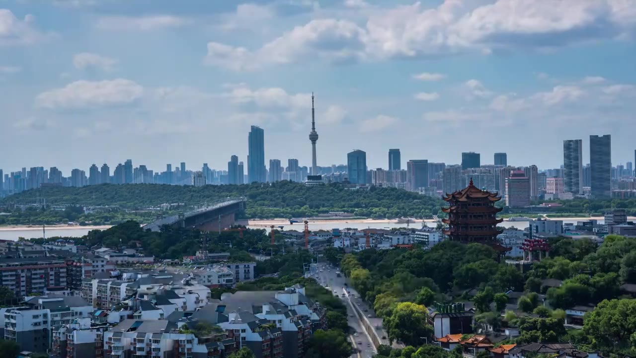 武汉地标黄鹤楼长江大桥蓝天白云延时视频素材