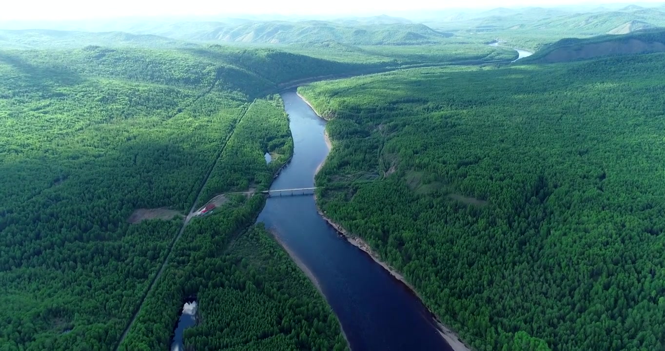 大兴安岭山川林海激流河风光视频素材