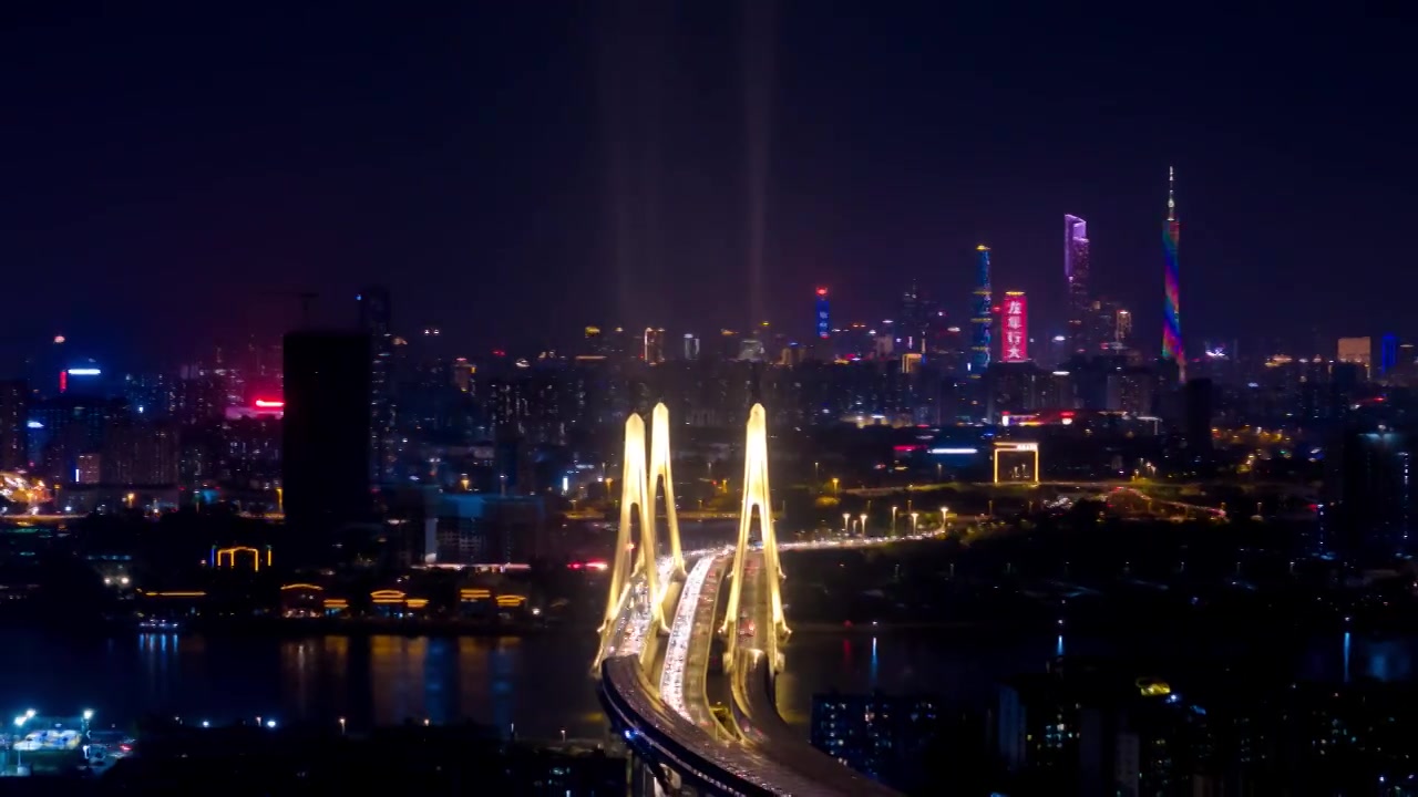 广州洛溪大桥夜景车流延时视频素材