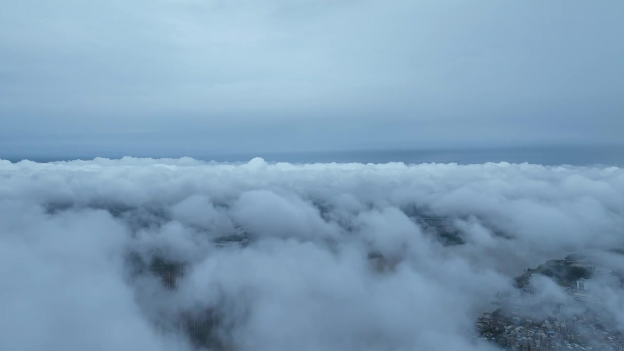 4K高清航拍广州珠江上空壮美云海视频素材