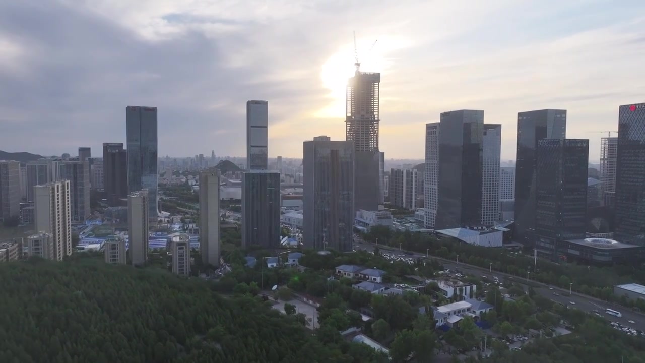 夕阳下的济南东部新城视频素材