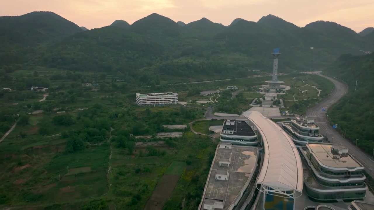 平塘县克度镇，天文小镇，中国天眼景区，天文时空塔，天文体验馆，航龙村，天眼迎宾馆，星辰天缘大酒店视频下载