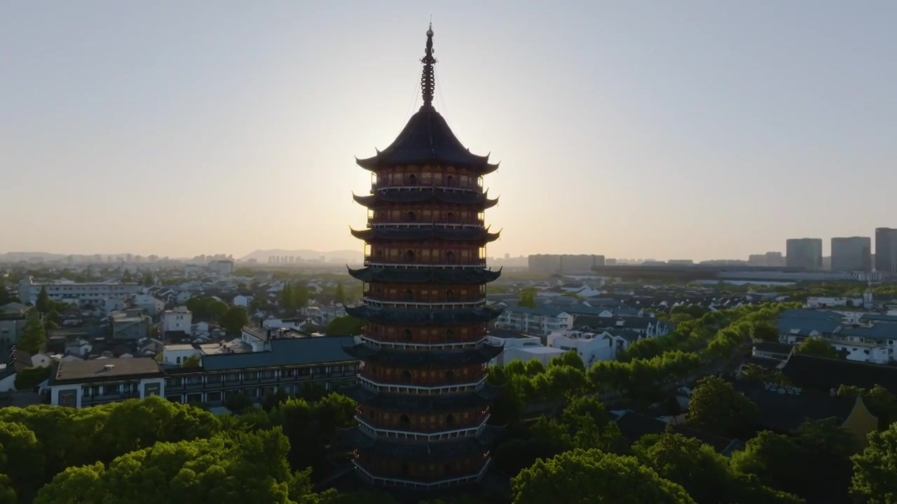 航拍苏州古城中心地标北寺塔日落视频素材