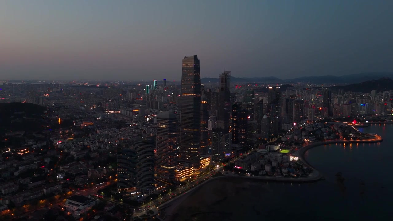 山东青岛浮山湾城市夜景内透航拍视频素材