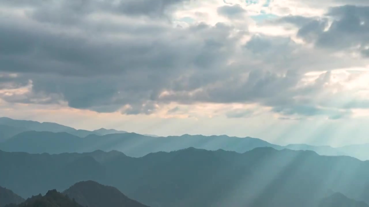 雪邦山北线山景的日落延时风光视频下载