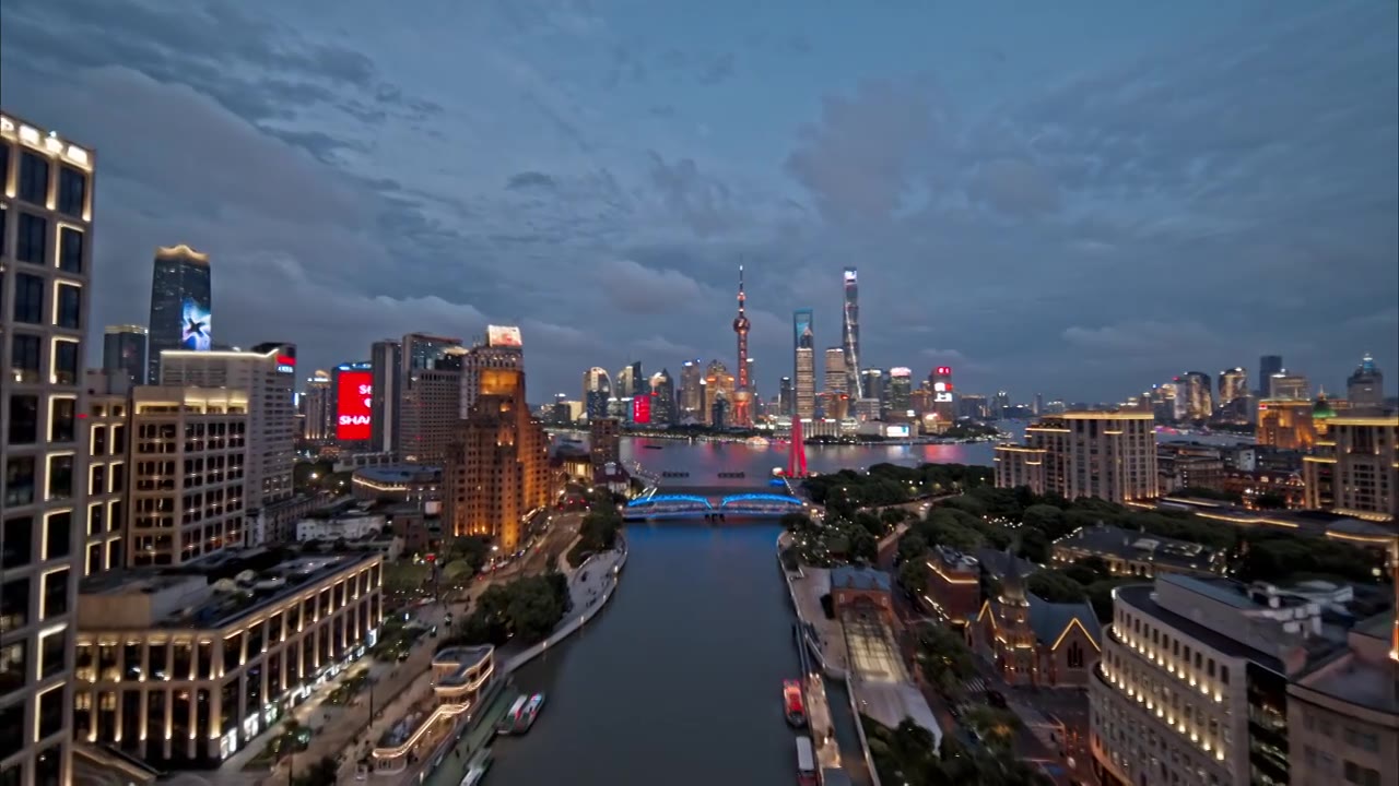 超广角上海陆家嘴夜景地标宣传片视频素材