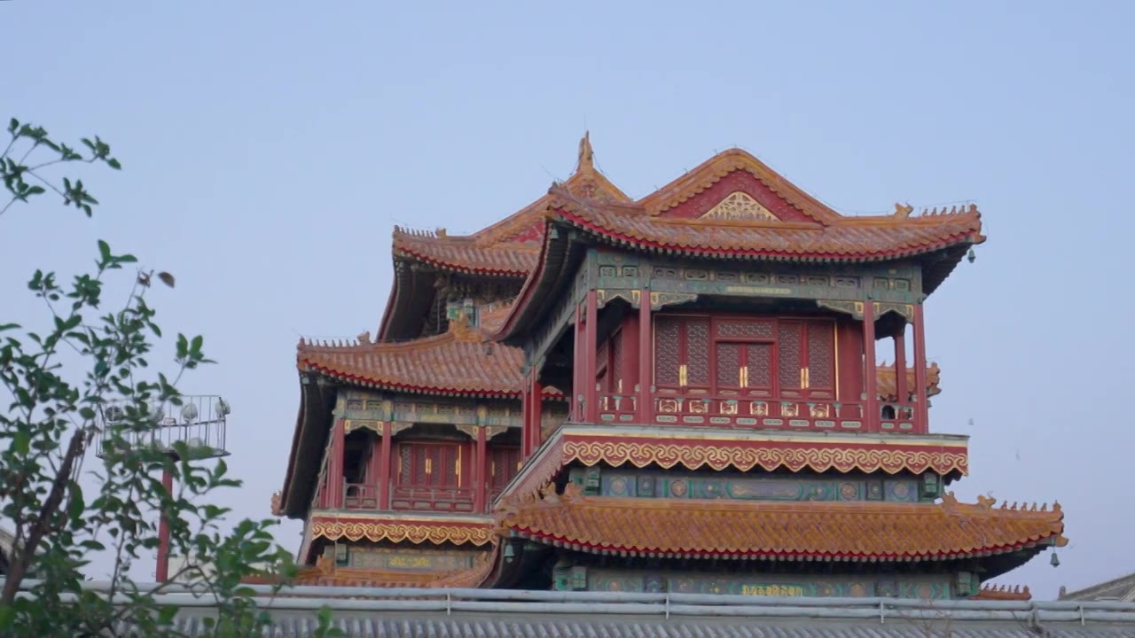 北京雍和宫，古代建筑，亭台楼阁，牌楼，4K移动拍摄视频素材