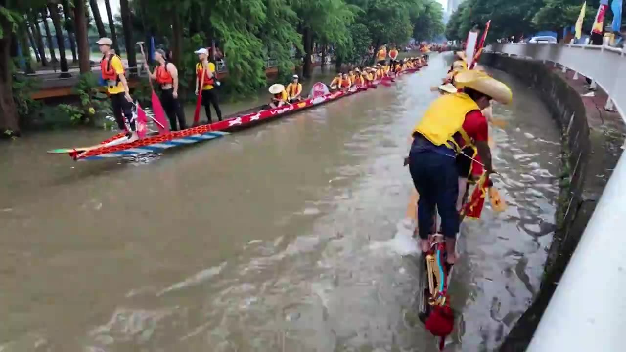 中国广东省广州市天河汇彩路深涌招景视频素材