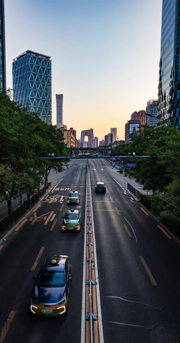 中央电视台北京慈云寺天桥车流延时视频素材