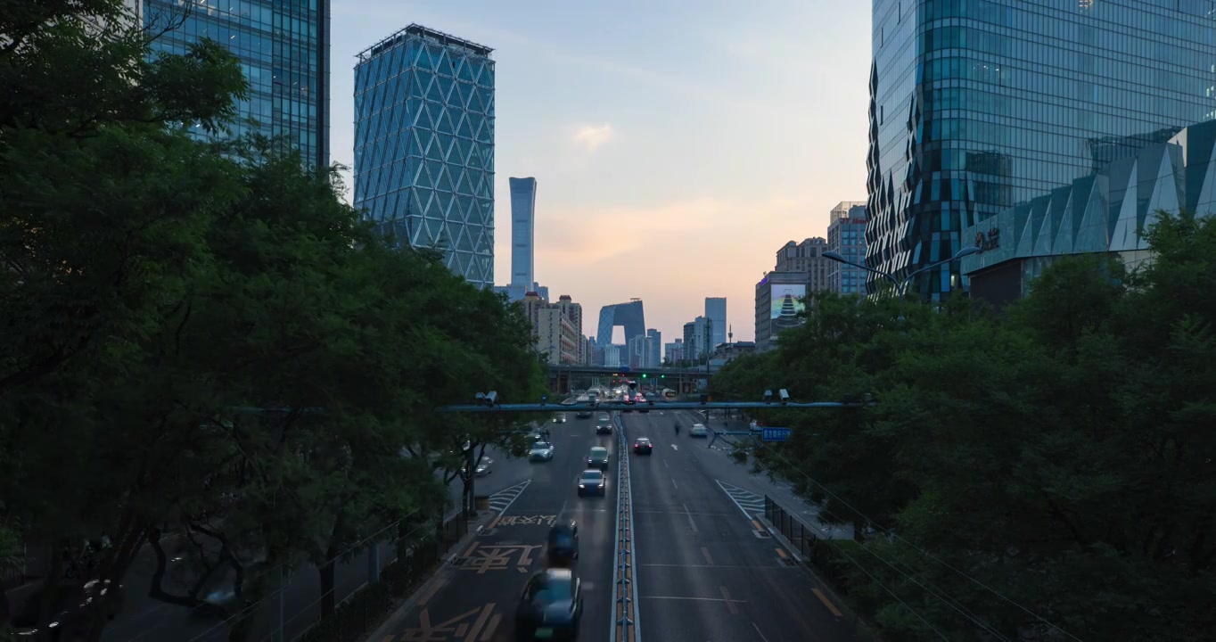 中央电视台北京慈云寺天桥车流延时视频素材