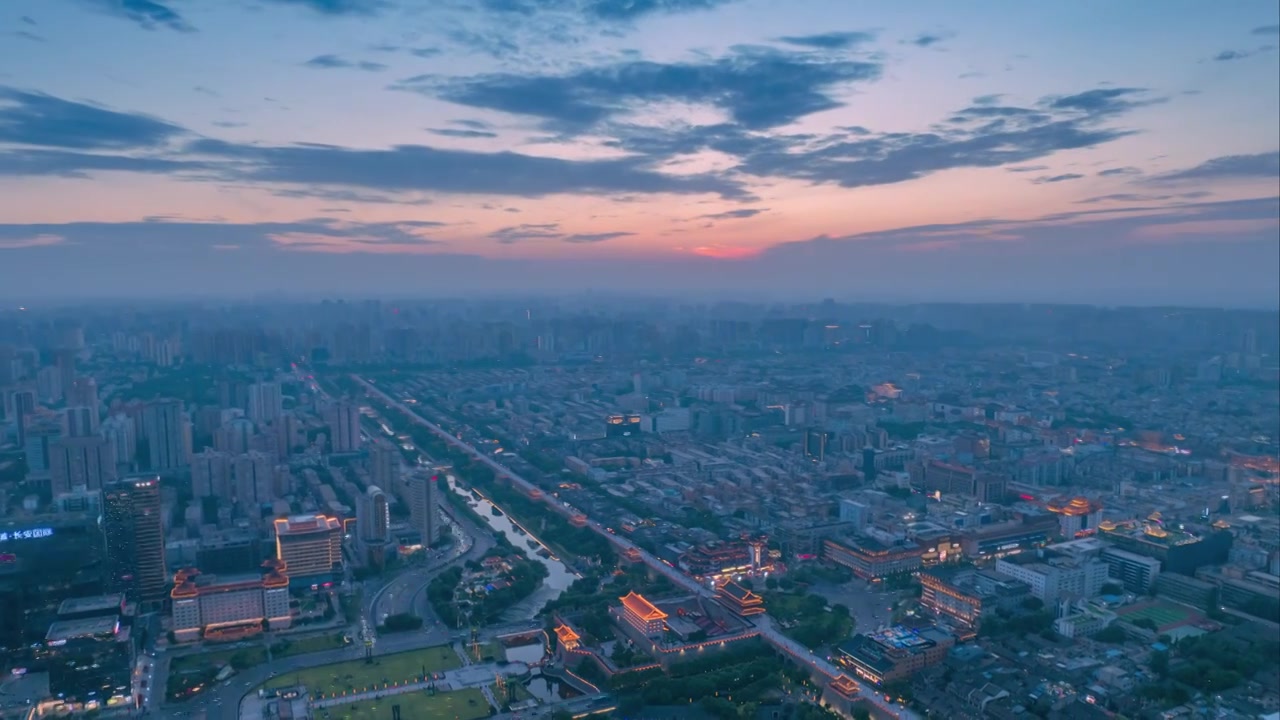 航拍西安南门城墙日落夜景延时视频素材