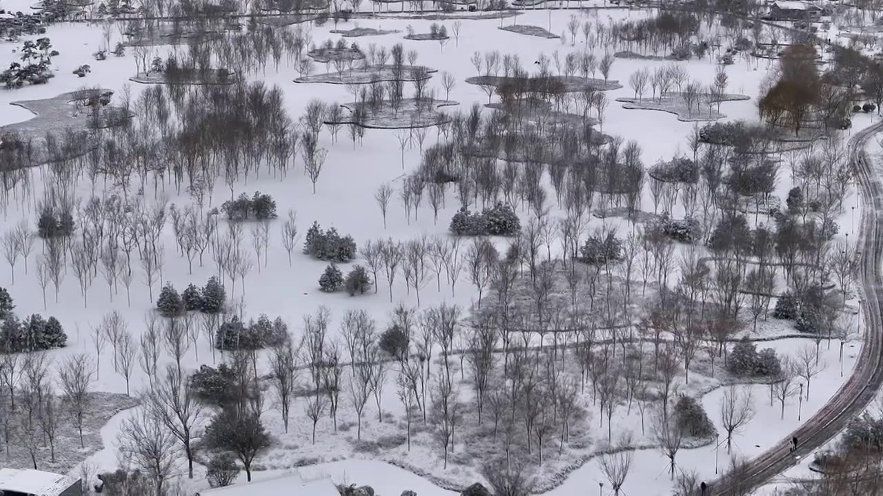 雪后济南华山风景区似水墨画视频下载