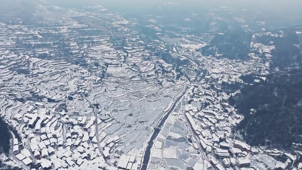 贵州西江千户苗寨雪天航拍视频素材