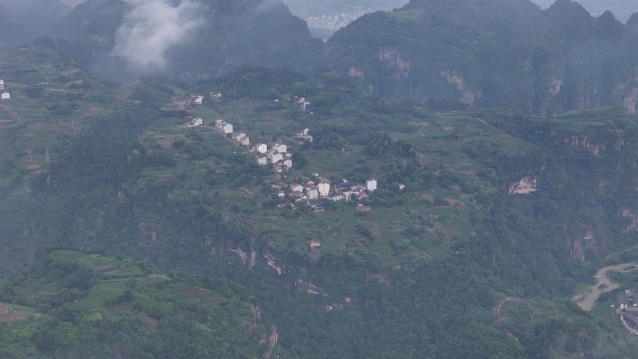 4k航拍-户外徒步胜地-浙江绍兴安山古道-十九峰视频素材