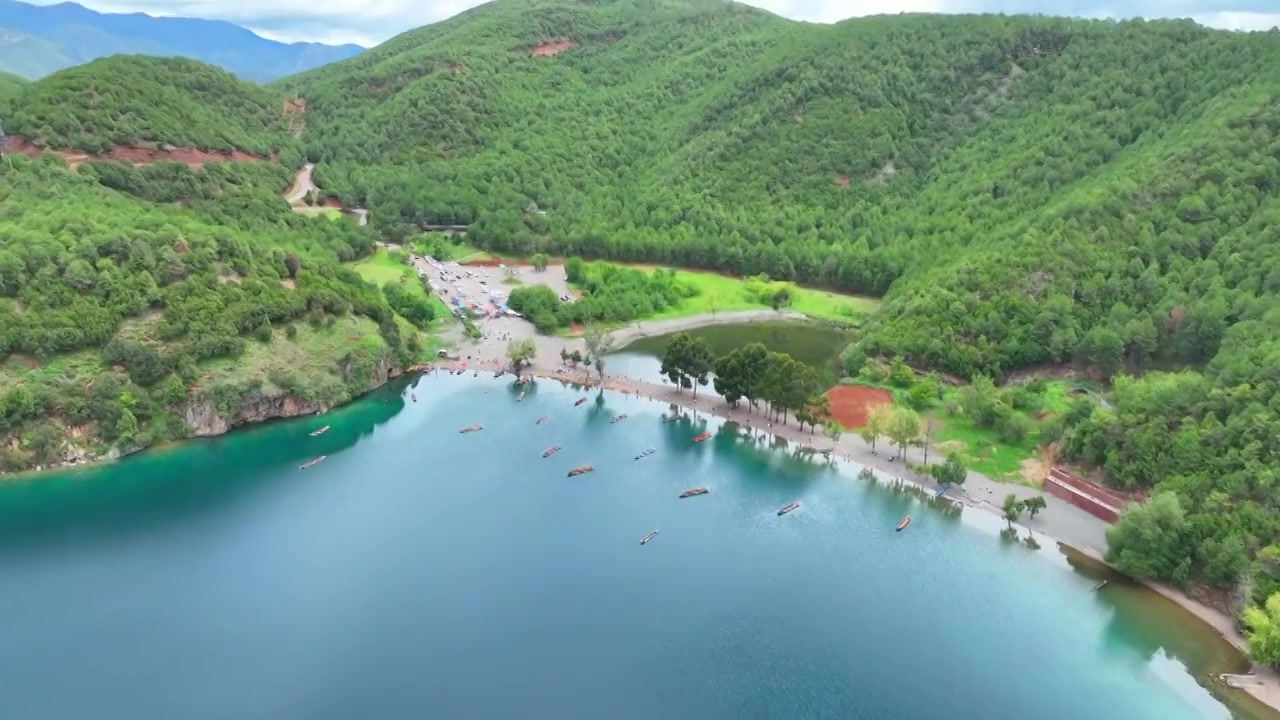 4K高清航拍泸沽湖女神湾美景视频素材