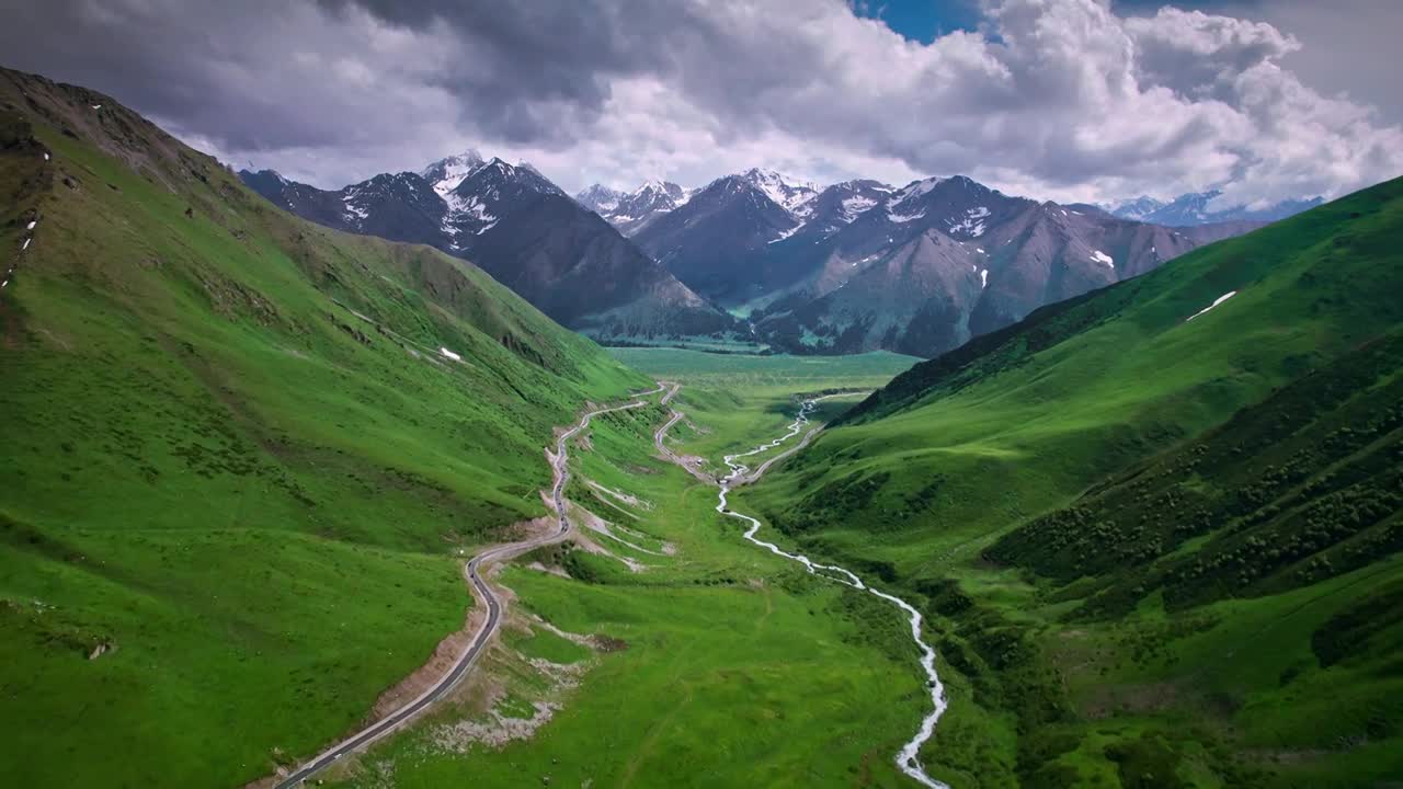 新疆独库公路自驾游风景合集视频素材