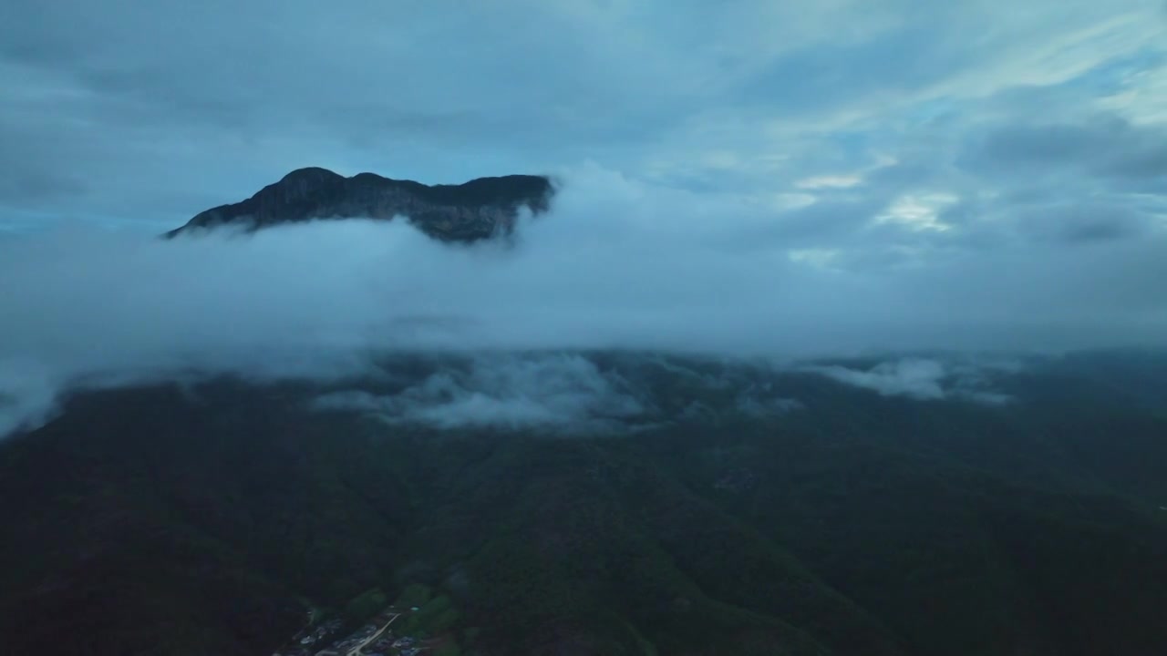 4K高清航拍泸沽湖清晨静谧时光视频素材