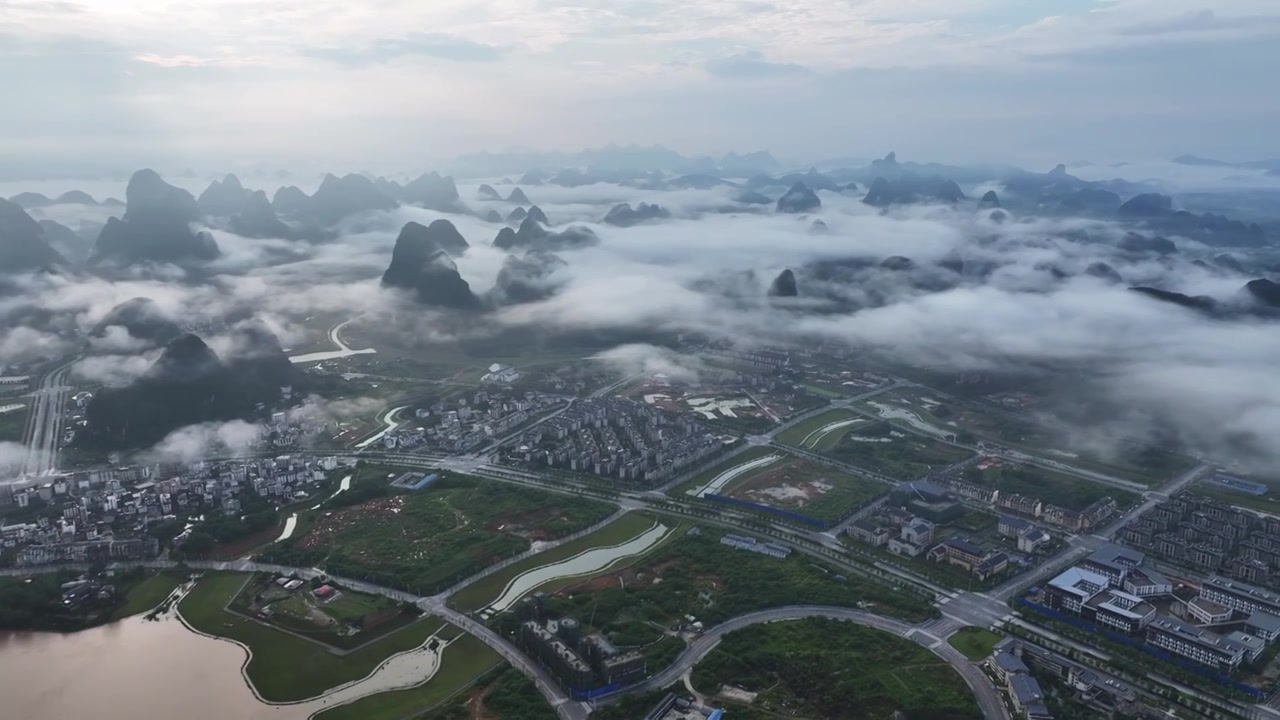 广西桂林阳朔漓江洪水洪峰过境视频素材