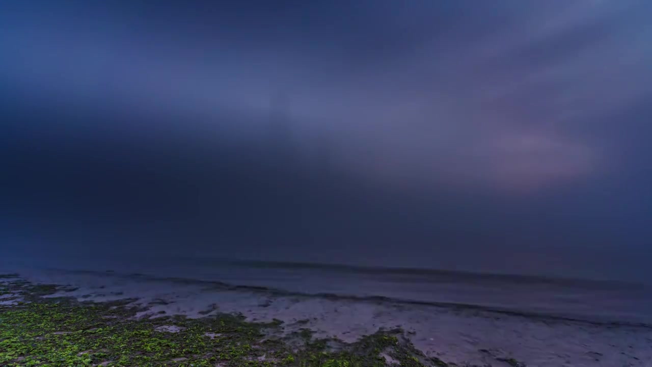 青岛第三海水浴场大雾朝霞视频下载