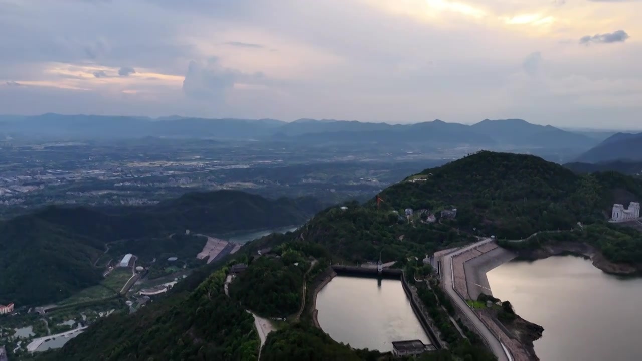 4k航拍-云海空镜背景-浙江台州天台山5A风景区视频下载