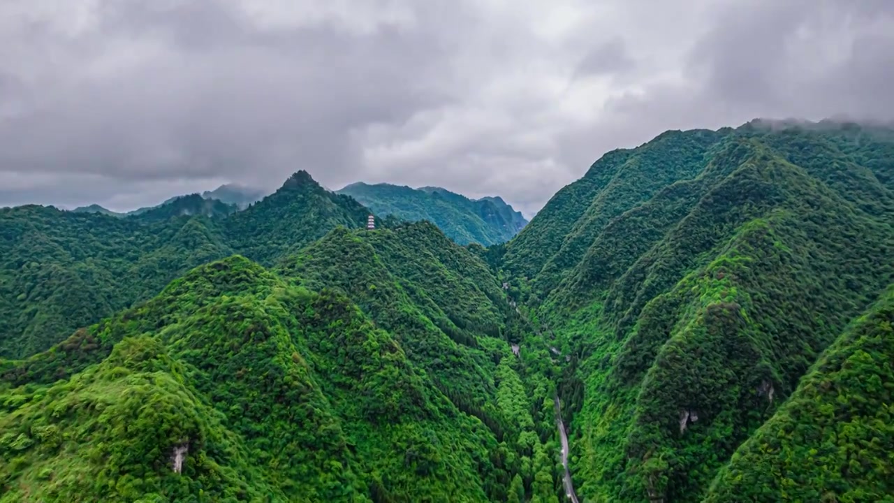 8K震撼遵义娄山关景区自然云雾航拍延时视频素材