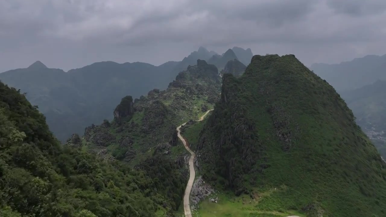 贵州六盘水六枝龙脊山龙脊天路视频素材