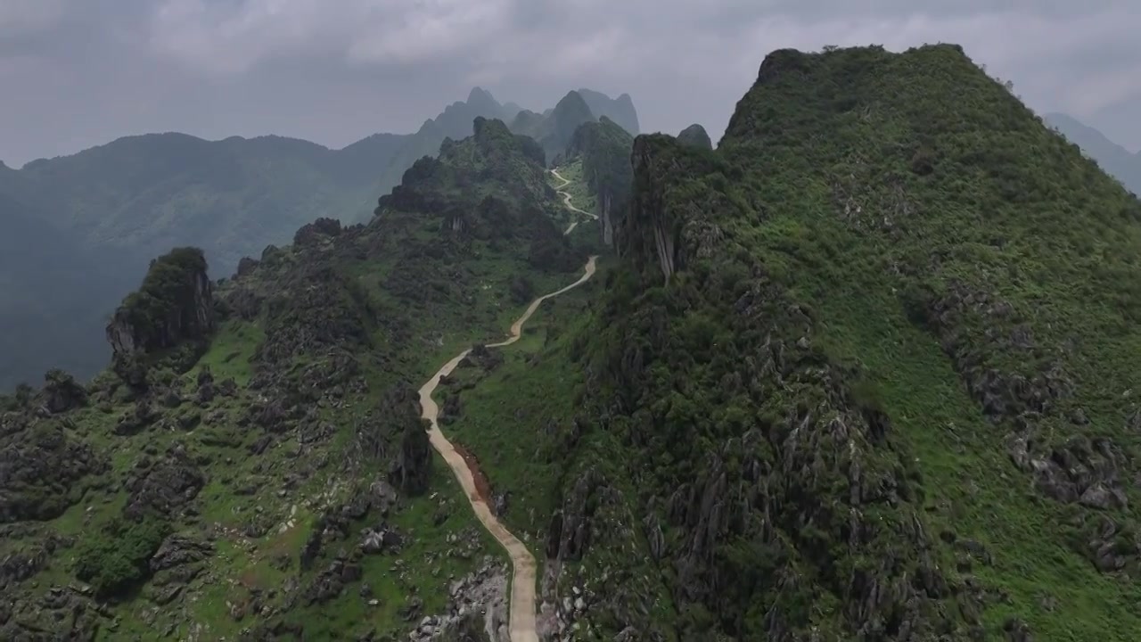 贵州六盘水六枝龙脊山龙脊天路视频素材