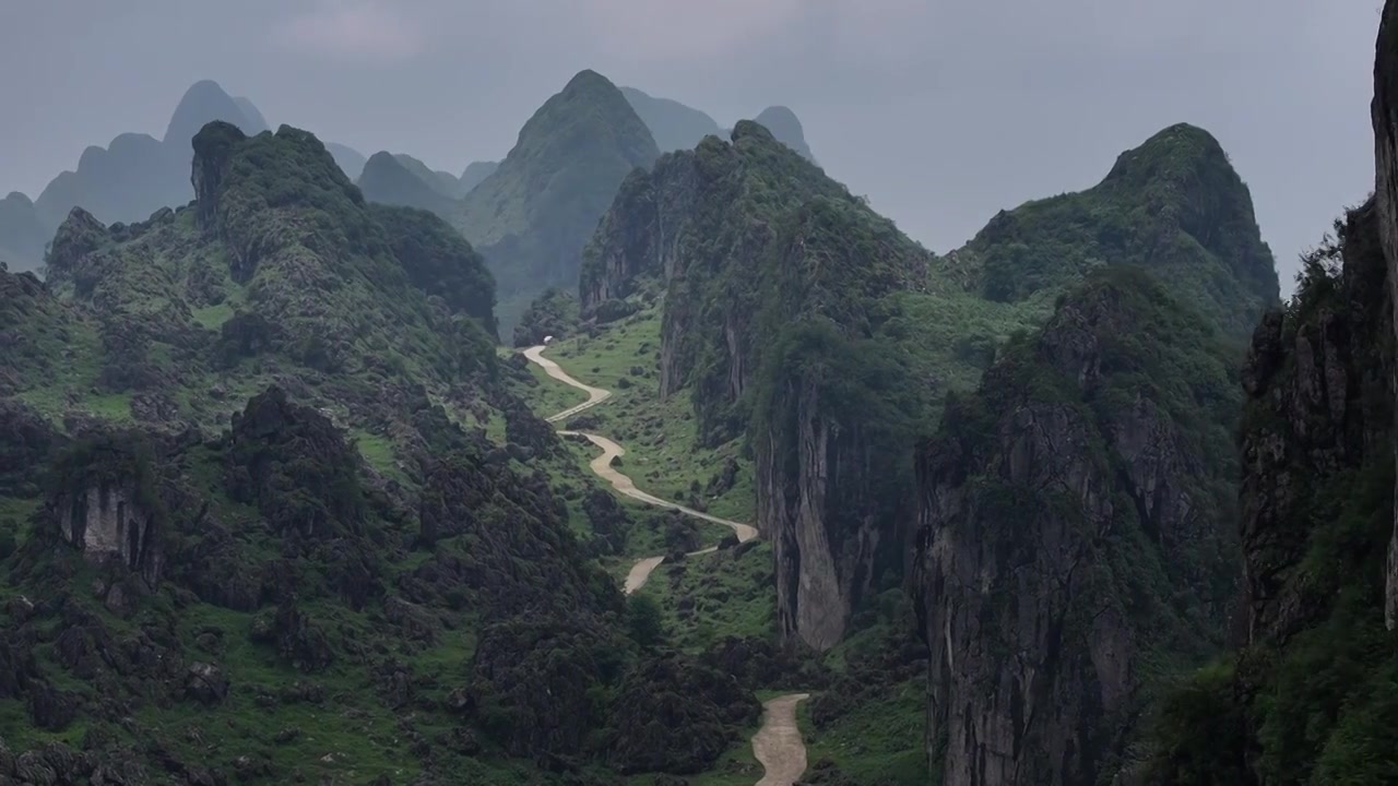 贵州六盘水六枝龙脊山龙脊天路视频素材