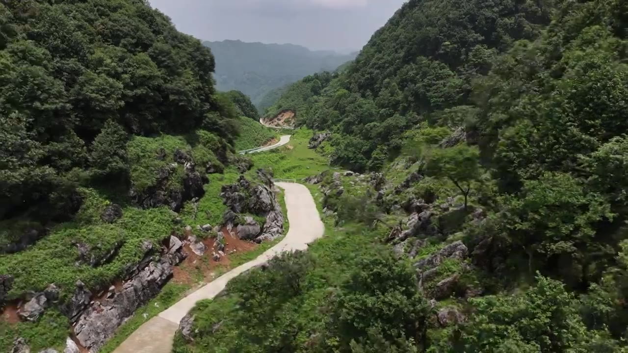 贵州六盘水六枝龙脊山龙脊天路视频素材