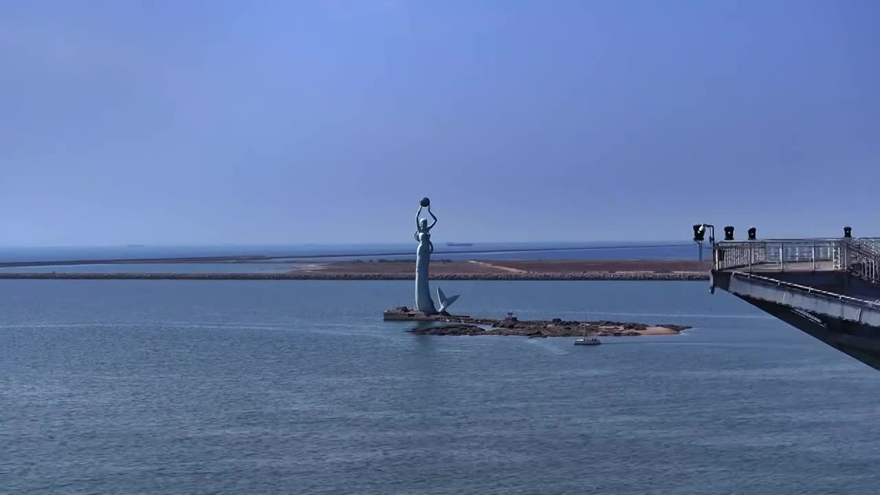 中国辽宁营口鲅鱼圈山海广场视频素材