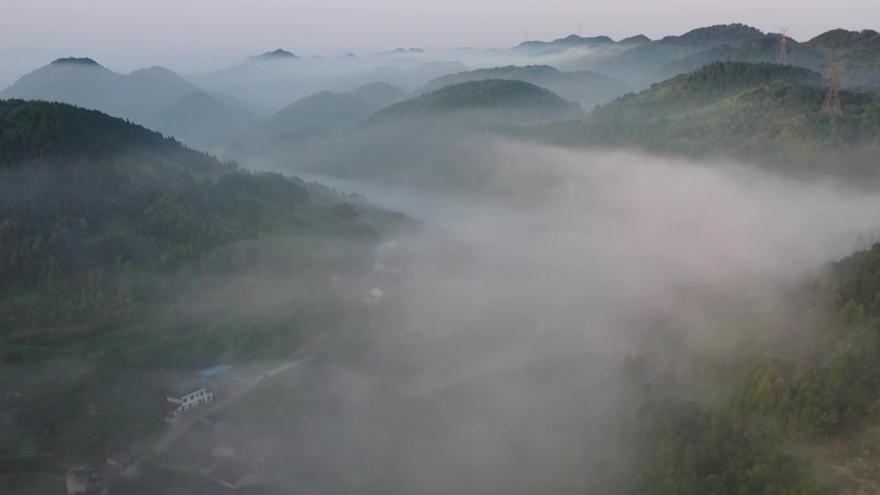 航拍北碚区柳荫镇云海视频下载