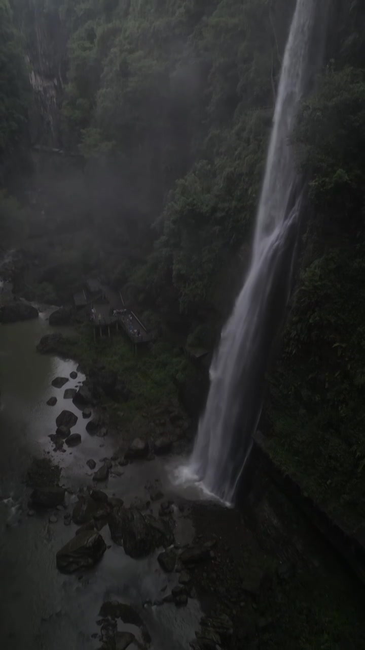 世界地质公园湖北恩施大峡谷著名景点云龙瀑布视频素材