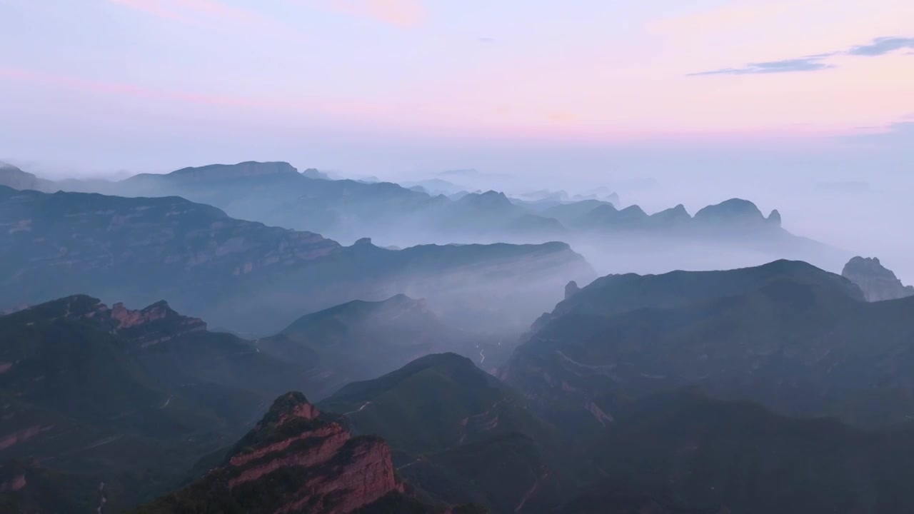 航拍山西省长治市太行山夏季云雾视频素材