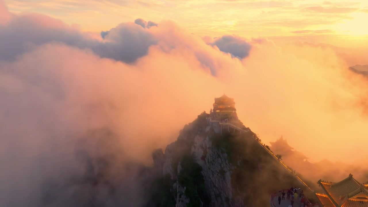 洛阳老君山云海晚霞仙境航拍视频素材